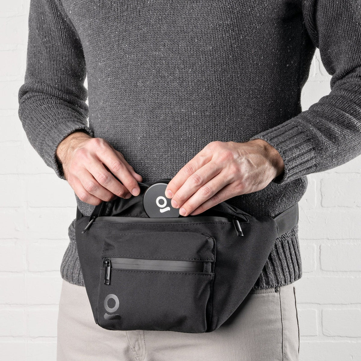 Ongrok Carbon-Lined Travel Pouch